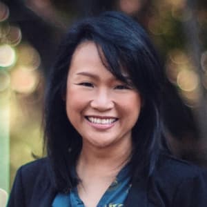 Real estate agent photo